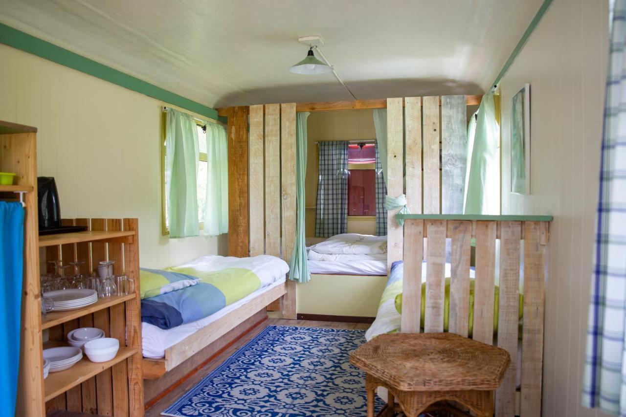 Hotel Le Bon Chemin Roulotte à Sainte-Nathalène Extérieur photo