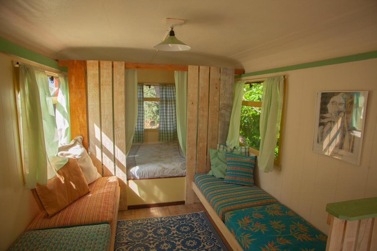 Hotel Le Bon Chemin Roulotte à Sainte-Nathalène Extérieur photo